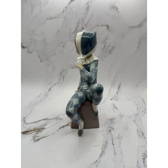 Lladro Jester Harlequin Block Letter B #5076 Figurine Spain - Picture 4 of 10